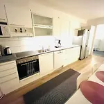 And Cozy Townhouse アパート ロヴァニエミ