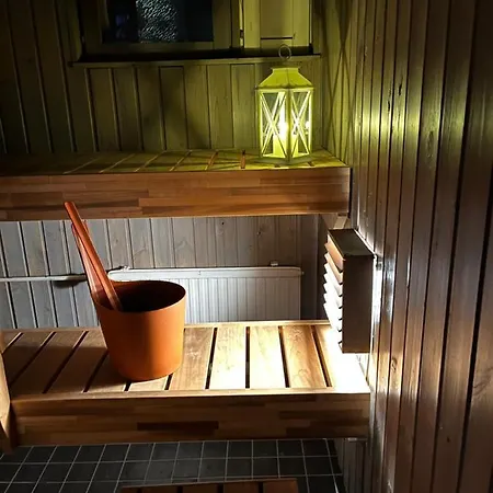 And Cozy Townhouse 로바니에미