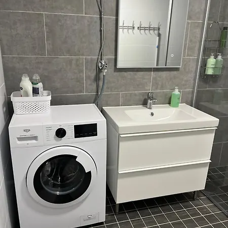 아파트 And Cozy Townhouse 로바니에미